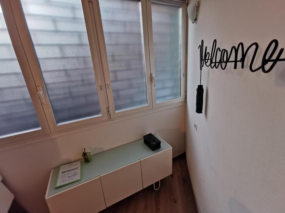 Likehome - Via Scaldasole Loft * Milan